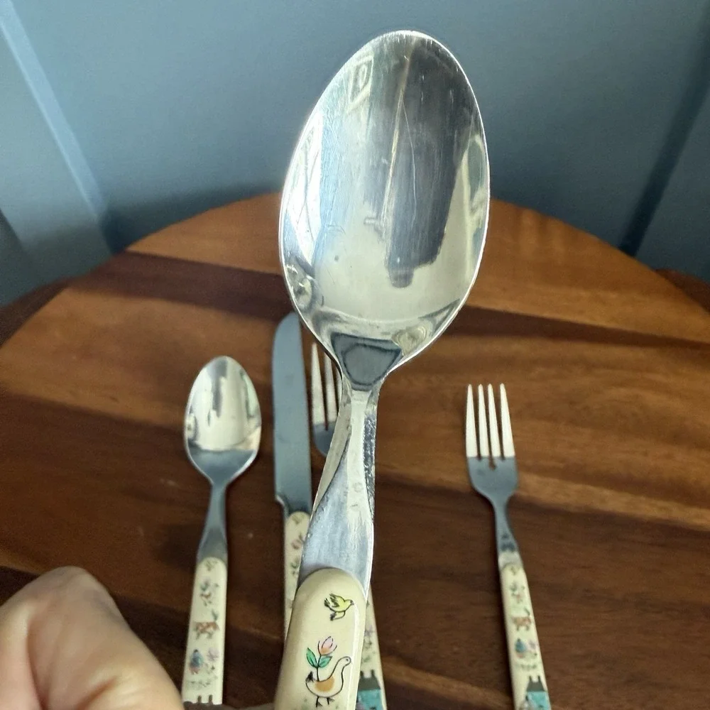 Vintage Heartland International Flatware‎ 5 Pc Place Setting Folk Art Country